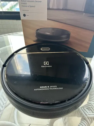 Robô Aspirador de Pó Electrolux 3 em 1 Preto (ERB10) Bivolt