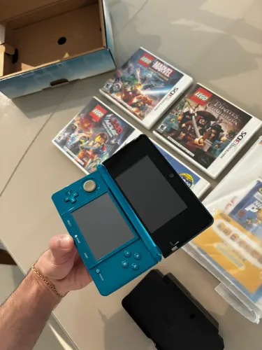 Nintendo 3ds azul com jogos
