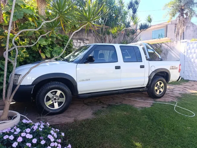 Chevrolet S10 P-up Colina 2.8 TDI 4x2/4x4 CD Dies. 2010