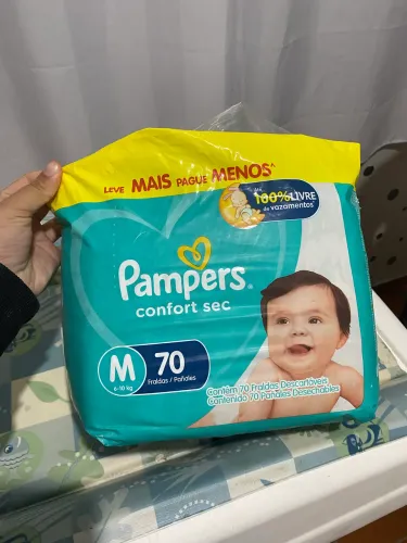 Fralda Pampers M