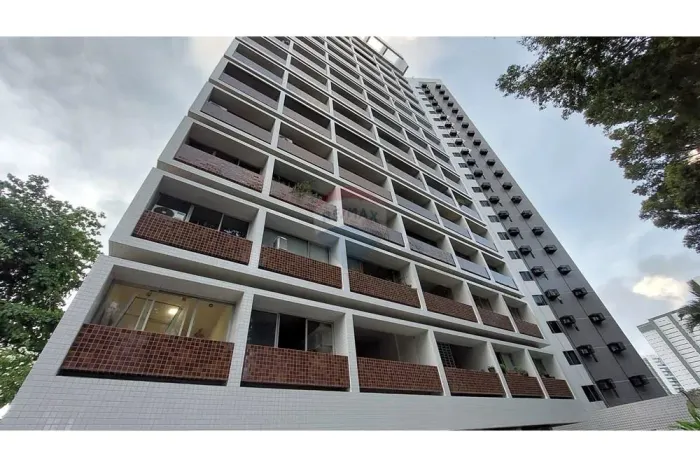 Apartamento cobetura no espinheiro 271m², 5 quartos, 4 banheiros, dependência, 2 vagas gar