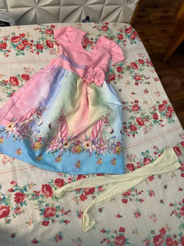 Vestido temático unicórnio