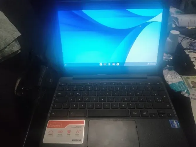 Notebook Sansumg CONNECT MEMORIA 4GB, 16GB E.MMC TELA DE 11.6? Aceito troca