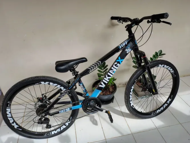 Vende se bicicleta nova