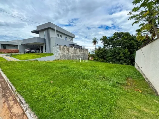 Lote em oportunidade no Condomínio Vale Verde, com 406,75 m², quitado e registrado.
