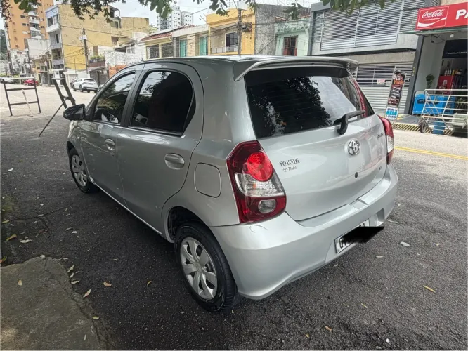 Toyota Etios X 1.3 Flex 16V 5P Mec. 2020