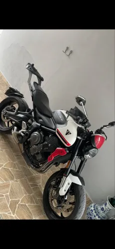 Triumph Trident 660