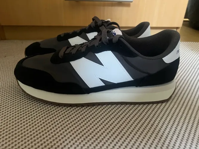 New Balance 237 43