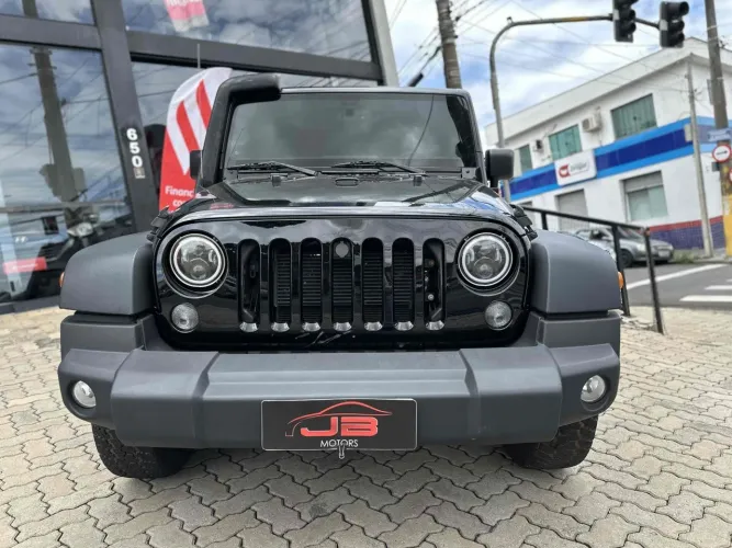 Jeep Wrangler Unlimited Sport 3.6 V6 284cv 4P 2015
