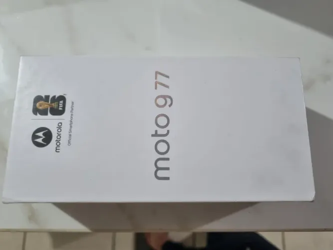 MOTO G77