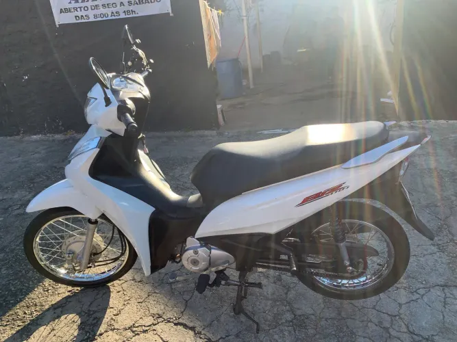Vendo moto Honda biz
