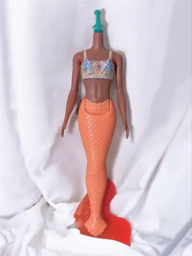 Barbie Fantasy Sereia Odile morena 