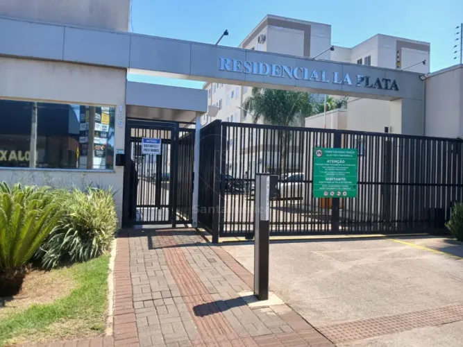 Apartamento com 2 quartos para locação no Edifício La Plata em Cambé