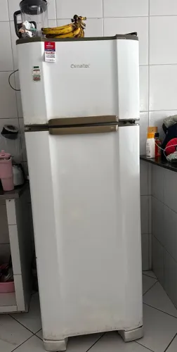 Geladeira pouco tempo de uso
