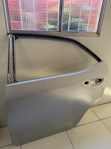 Vende se porta traseira Corolla 2018/2019