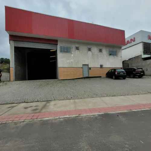 Galpão Comercial Premium de 1200 m² com 1800 m² de Área Livre - Ideal para Seu Negócio!