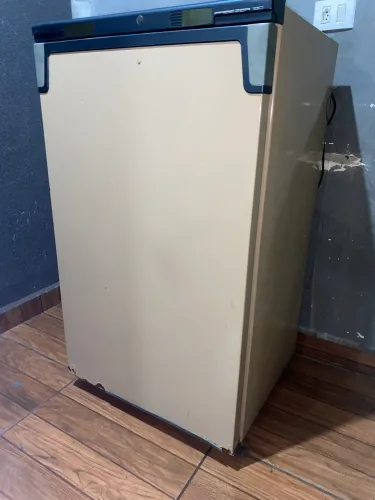 Vendo freezer 180L