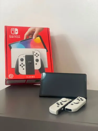 Nintendo Switch OLED 256GB - Desbloqueado - Completo na Caixa