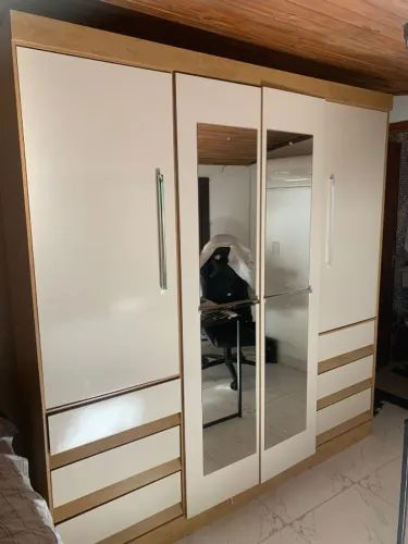 Guarda Roupa 4 portas