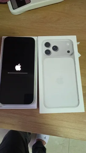  iPhone 17 Pro Max Silver 36 ciclo garantia ate 05/2027