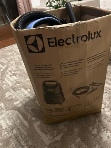 Aspirador de pó Electrolux quase sem uso