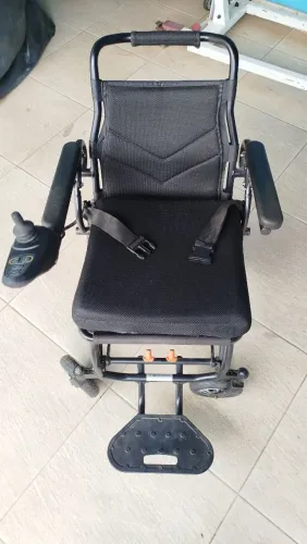 Cadeira de rodas motorizada