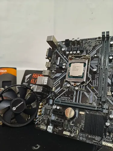 Kit Placa Mãe Gigabyte H310M M.2 2.0 + Intel Core I5 8400 + Cooler GT - DESAPEGO RÁPIDO
