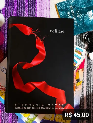 Livro eclipse da saga crepúsculo