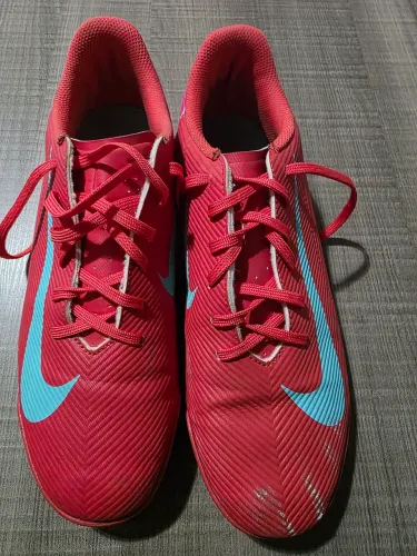 Nike Mercurial Vapor 16 Club IC na cor magenta