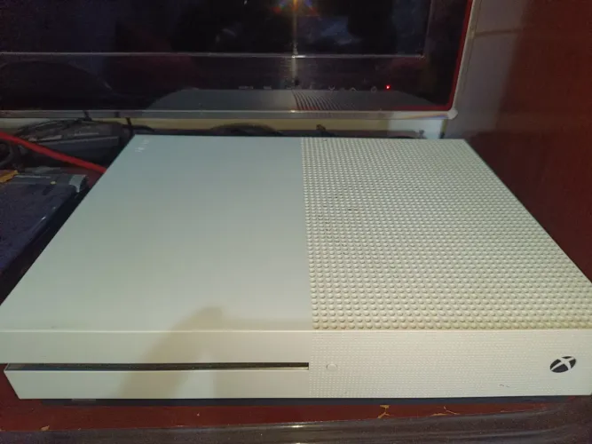 XBOX ONE S 1 TB