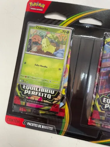 Pokémon TCG, Blister Quadrúplo Pokémon Chikorita ME03 Equilíbrio Perfeito