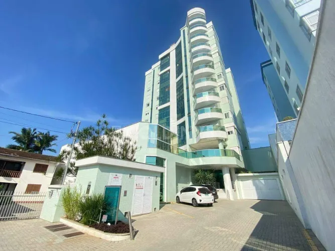 Apartamento com 3 quartos no Centro de Brusque!!!