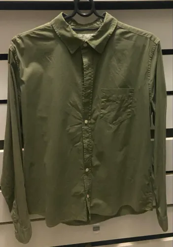Camisas originais TAM M  - 50$ por item