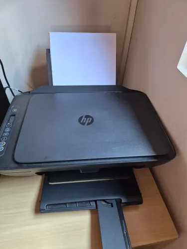 Impressora HP2774 colorida 