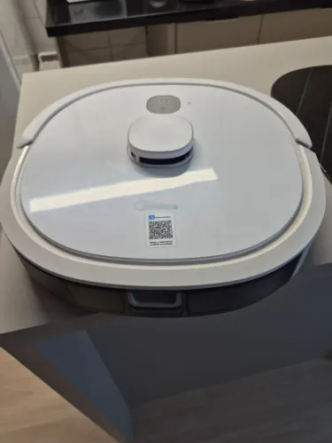 Robo aspirador midea