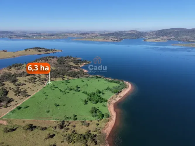 Área 63.000m² com 400m de Praia Natural Beira Lago - Delfinópolis/MG