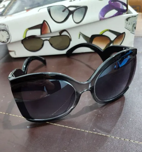 Óculos de sol Emporio Armani Feminino - novo