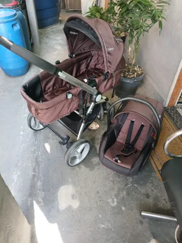Carrinho de bebê kiddo