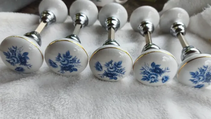 Maçaneta de porcelana