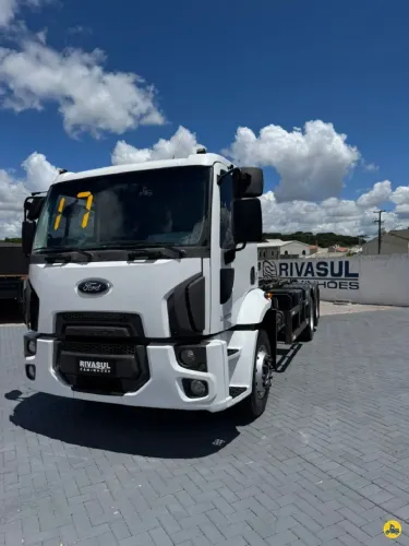 FORD CARGO 2429 6X2 ROLLON ANO 2017