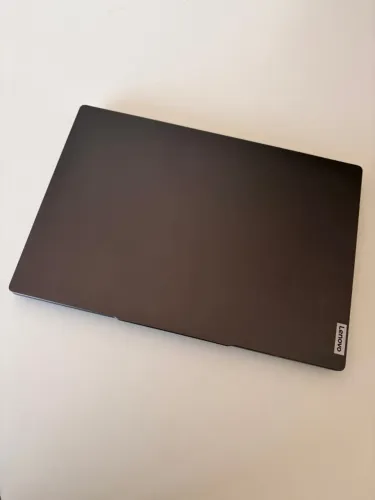 Lenovo Slim Pro 7 14 QHD+ TOUCH 3.2GHz Ryzen 7 7735HS 16GB 512GB SSD