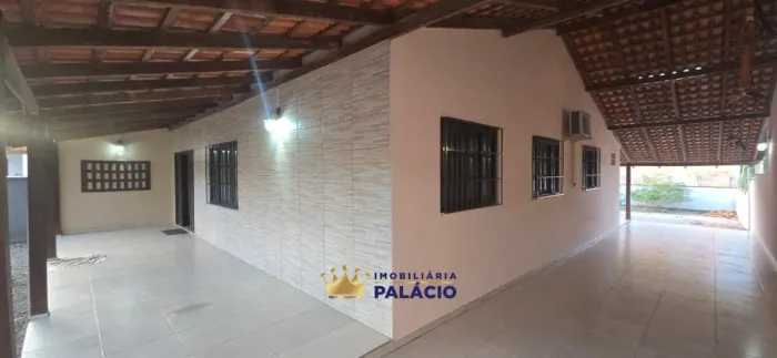 Casa Mobiliada com 3 Quartos para Locação na vila da Glória