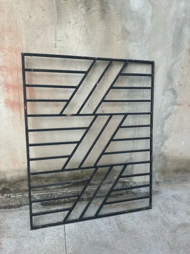 Grade de proteção para janela de ferro preta