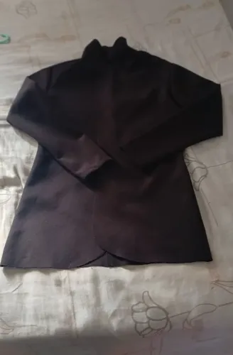 Roupas usadas camisa e bleze ...
