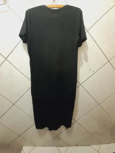 ? VESTIDO PRETO QUE TODO MUNDO ELOGIA - M VESTE G - R$100 - QNL