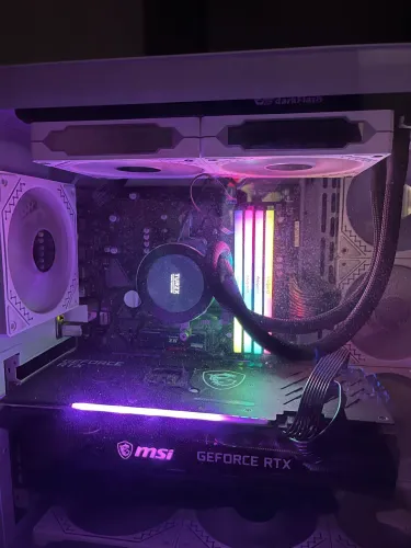Ryzen 7 5700x3d + 32gb memória ram ddr4 3200mhz