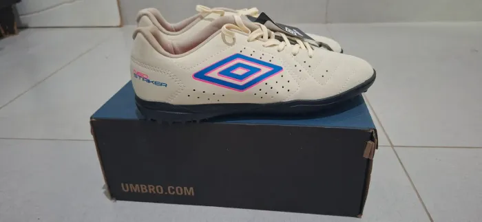Chuteira Society Neo Striker Ii Umbro Branca