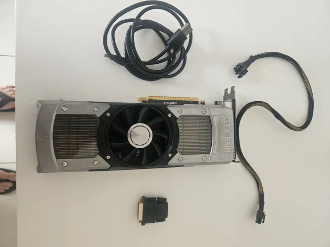 Nvidia GTX 690 seminova (Gamer ou Colecionador)
