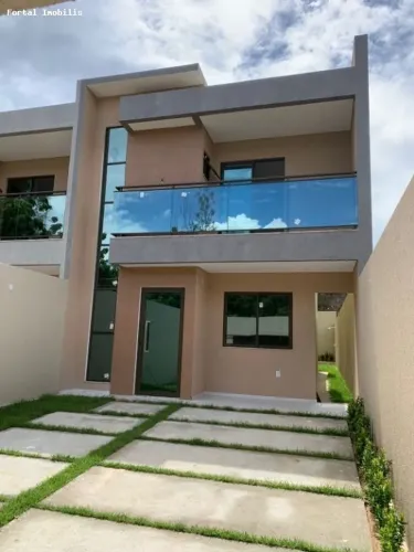 Casa Duplex / Nova para Venda em Fortaleza / CE no bairro Jardim das Oliveiras