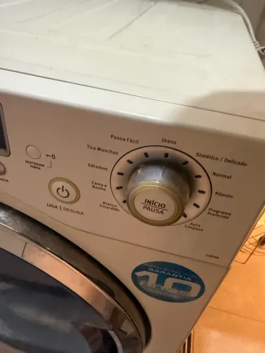 Vendo máquina de lavar e secar estragada